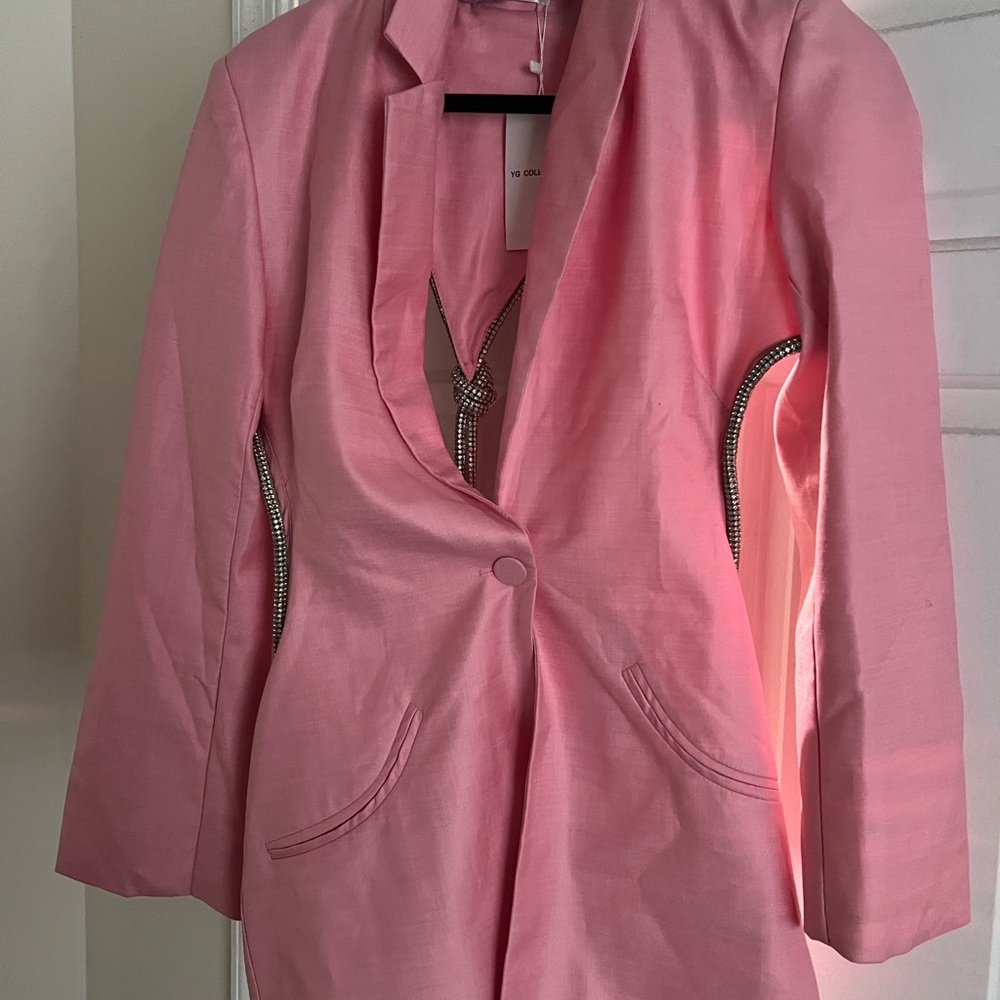 Elegant Pink Women's Blazer